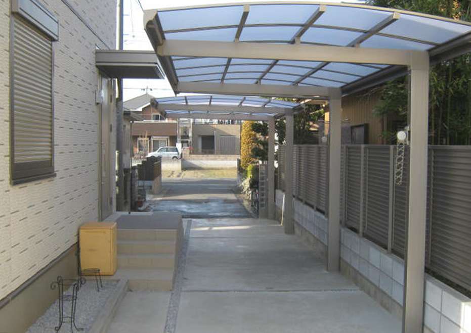 埼玉県 鴻巣市　外構工事カーポートの設置